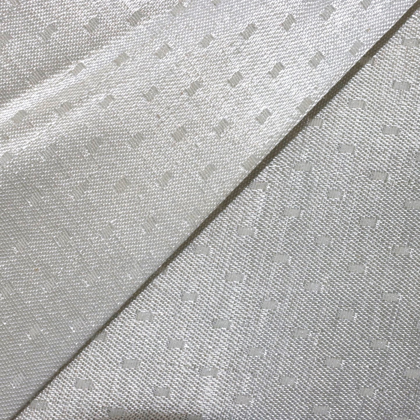 Gloss Weave Dots Custom Dye at Bulk Price, 25 Meters